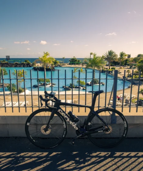 Road Bike at Parque Marítimo César Manrique
