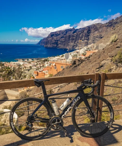 Road Bike at Los Gigantes
